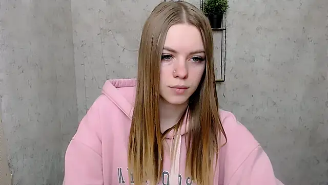 AliceFlirtt  online show from March 17, 2025, 1:08 pm