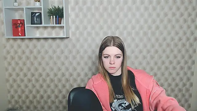 AliceFlirtt  online show from March 20, 2025, 2:42 pm