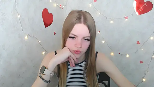 AliceFlirtt  online show from March 21, 2025, 6:18 pm