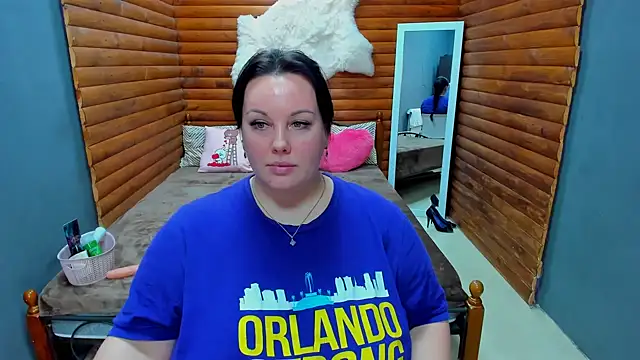 BubbleEmma online show from January 18, 2025, 7:58 pm