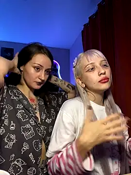 Dooubletroublee online show from September 24, 2025, 8:34 pm