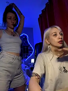 Dooubletroublee online show from October 5, 2025, 3:10 pm