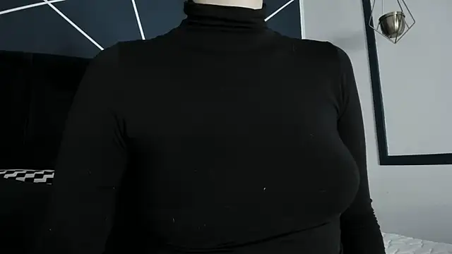 Adeelinee online show from February 17, 2025, 7:31 pm