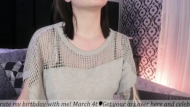 Adeelinee online show from March 4, 2026, 8:59 pm