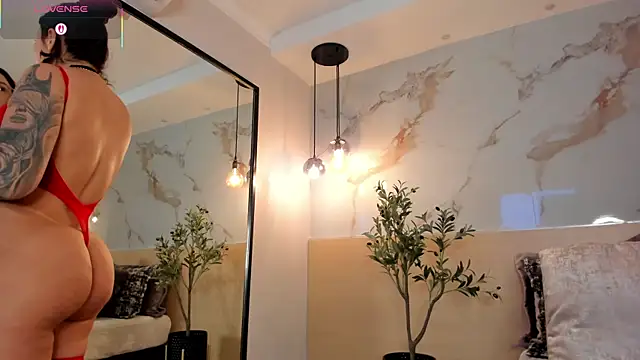 LeaThompson online show from September 24, 2025, 12:03 am