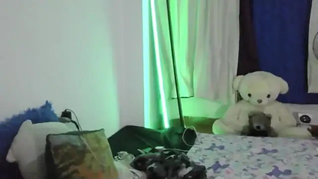 Snapshot of ximenajimenez chatting on December 17, 2025, 12:05 am ximenajimenez online show from December 17, 2025, 12:05 am