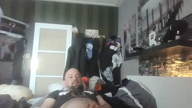 Prehistorixxx2686 online show from April 22, 2026, 8:28 am