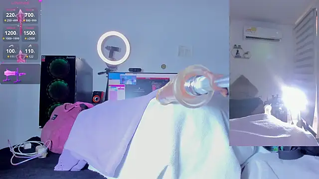 Snapshot of Abigail_Girl__ chatting on December 19, 2025, 5:20 pm Abigail Girl online show from December 19, 2025, 5:20 pm