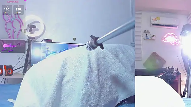 Snapshot of Abigail_Girl__ chatting on February 1, 2026, 5:00 pm Abigail Girl online show from February 1, 2026, 5:00 pm