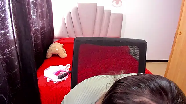 samantha  wilson online show from October 9, 2025, 5:00 pm