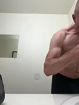 El Gizmo online show from January 15, 2025, 9:02 am