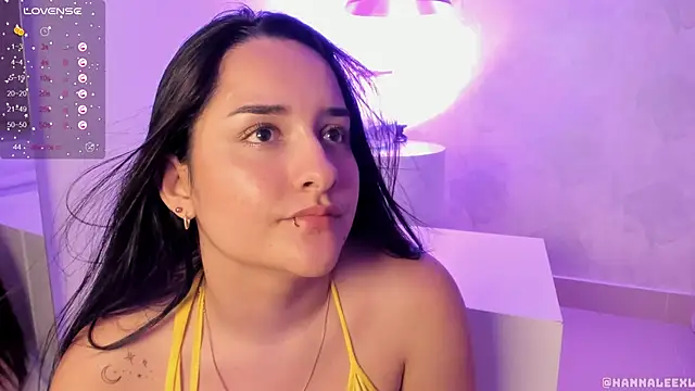 hanna lee02 online show from January 27, 2025, 6:09 pm