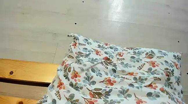 CRISTIINA37 online show from December 11, 2024, 2:22 pm