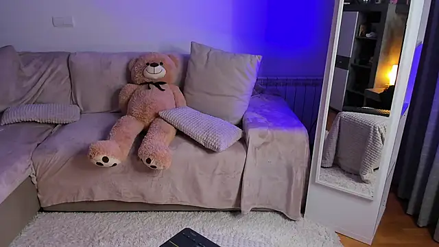 LindsayDeee online show from February 19, 2026, 6:42 am