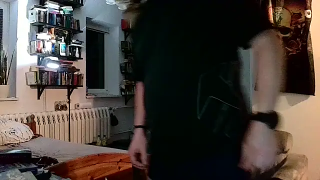 Snapshot of sunr1sa chatting on January 6, 2025, 6:03 am sunr1sa online show from January 6, 2025, 6:03 am