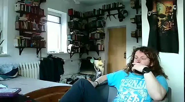 Snapshot of sunr1sa chatting on February 2, 2025, 7:52 am sunr1sa online show from February 2, 2025, 7:52 am