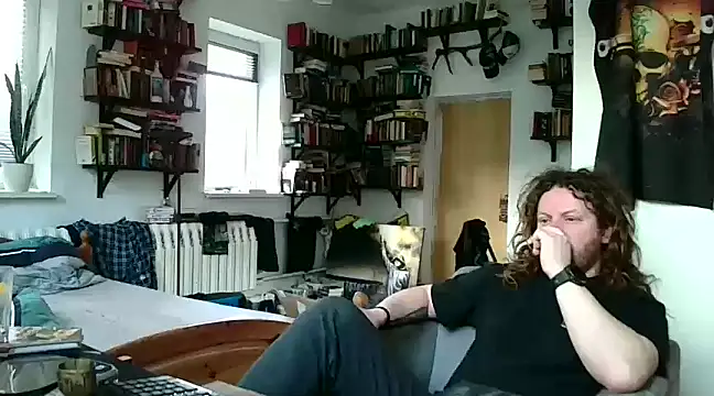 Snapshot of sunr1sa chatting on February 9, 2025, 7:49 am sunr1sa online show from February 9, 2025, 7:49 am