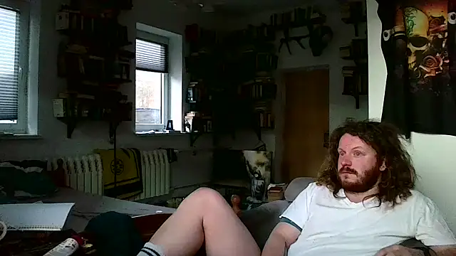 Snapshot of sunr1sa chatting on March 6, 2025, 5:46 am sunr1sa online show from March 6, 2025, 5:46 am