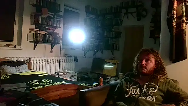 Snapshot of sunr1sa chatting on September 16, 2025, 4:02 am sunr1sa online show from September 16, 2025, 4:02 am