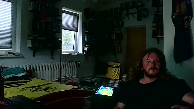 Snapshot of sunr1sa chatting on October 8, 2025, 4:04 pm sunr1sa online show from October 8, 2025, 4:04 pm