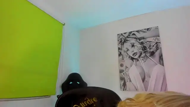  juliana star  online show from February 9, 2025, 11:46 pm