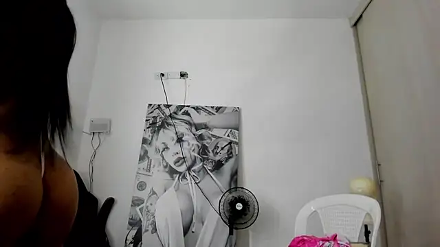  juliana star  online show from September 11, 2025, 9:15 pm