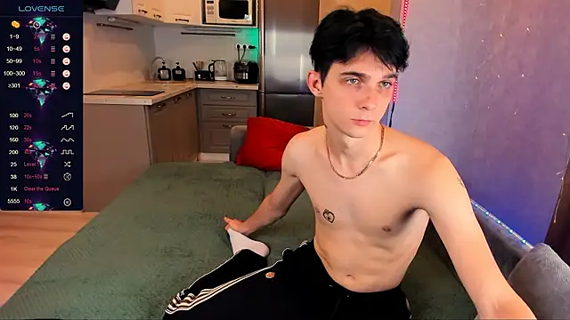 Aaron Boom online show from September 14, 2025, 11:15 pm