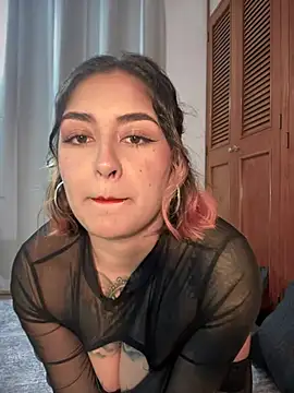 Rae Lil White online show from January 2, 2025, 10:22 pm