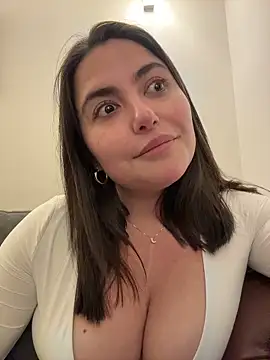 sukhakunis1 online show from April 16, 2026, 8:53 pm