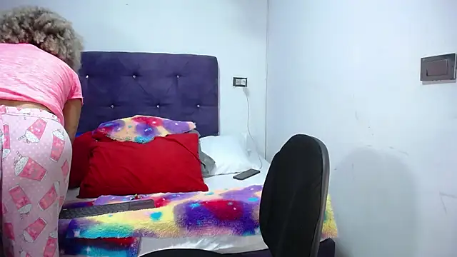 Squirter pussybomb online show from March 6, 2025, 3:24 am