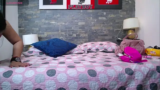 dayadubey  online show from April 17, 2026, 11:35 am