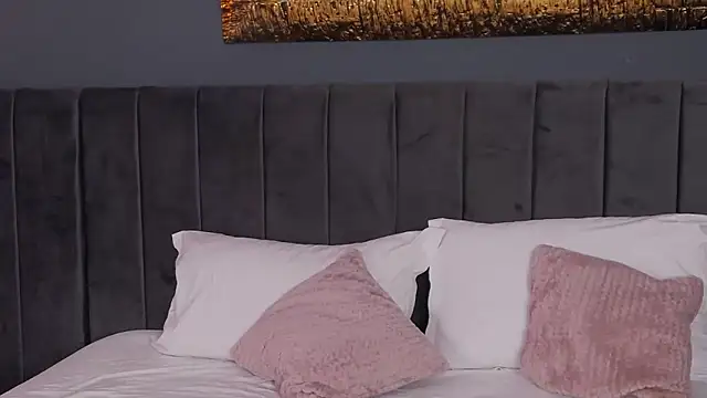 Emmelyn online show from October 16, 2025, 5:08 am