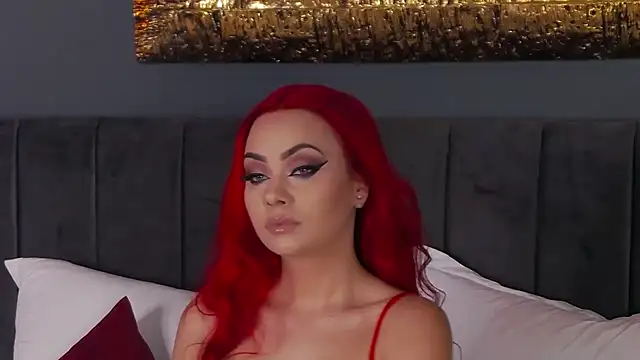 Emmelyn online show from November 25, 2025, 5:40 am