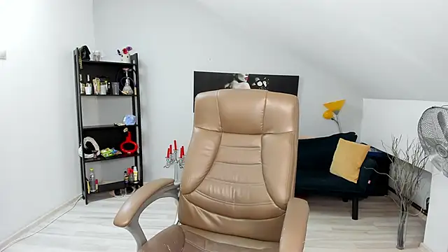 MelissaWiliam online show from February 11, 2025, 6:11 pm