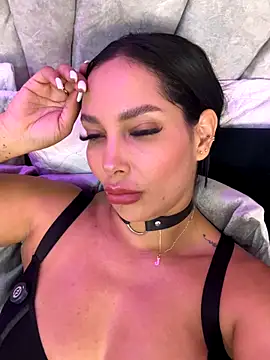 Dakota diaz  online show from November 19, 2025, 7:47 pm