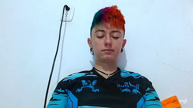 tomboyblue online show from February 5, 2025, 3:52 pm