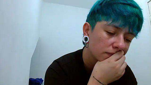 tomboyblue online show from February 14, 2026, 4:04 pm