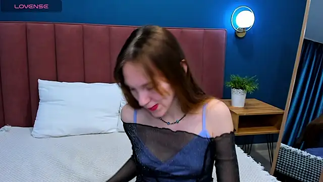 VanillaKelly online show from February 28, 2025, 1:15 am