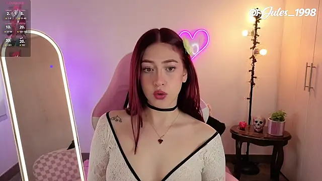 violet ch online show from April 18, 2026, 8:09 pm