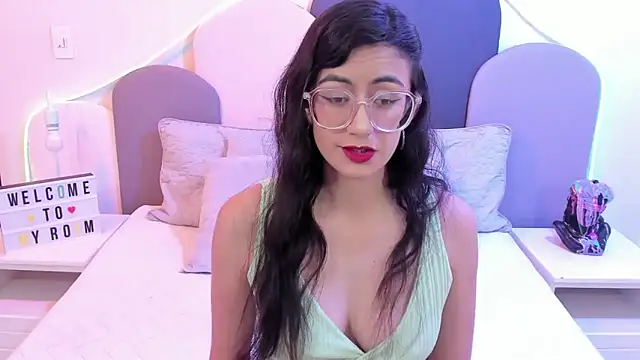 SophieGomez22 online show from March 17, 2025, 11:42 am