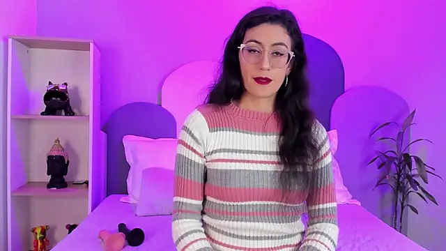 SophieGomez22 online show from January 18, 2026, 11:36 am