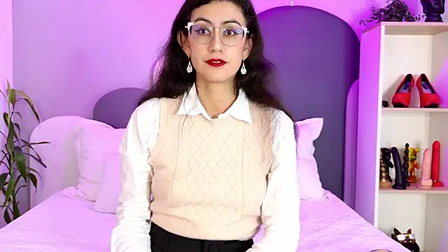 SophieGomez22 online show from June 6, 2026, 11:15 am
