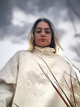 LittleSofia  online show from September 10, 2025, 10:54 pm