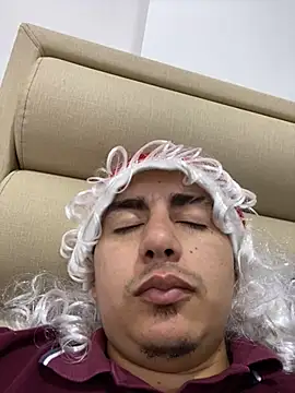 DanielGomez9 online show from December 24, 2024, 6:06 pm