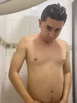 DanielGomez9 online show from March 13, 2025, 12:46 pm