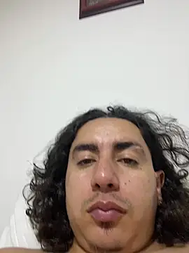 Snapshot of DanielGomez9 chatting on June 15, 2026, 1:19 am DanielGomez9 online show from June 15, 2026, 1:19 am