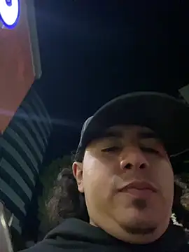 DanielGomez9 online show from July 22, 2026, 3:20 am