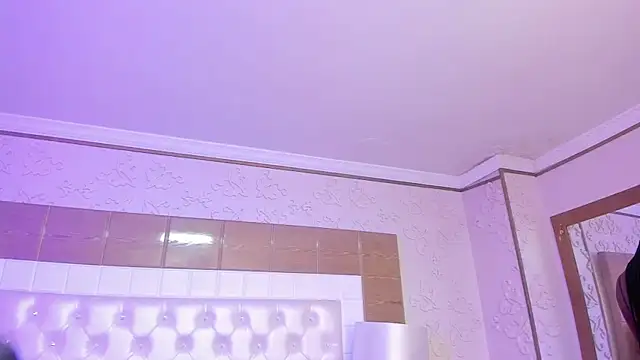 KristineLS online show from February 6, 2025, 12:59 pm