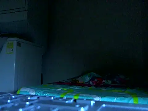 Ian zaenzz online show from October 20, 2025, 7:36 pm