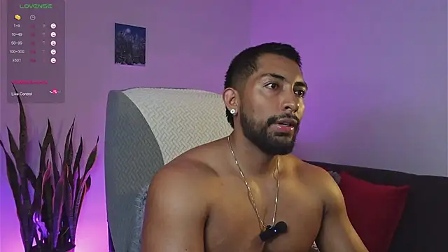 Snapshot of Couple_muscle1 chatting on May 25, 2026, 11:11 pm Couple muscle1 online show from May 25, 2026, 11:11 pm